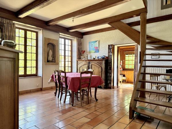Maison de caractère - 285m² sur 16,82 ares - Woippy Village