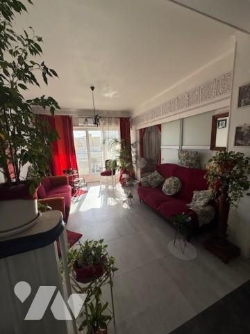 Situé en plein cœur de Toulon, superbe appartement 3 pièces d'environ 85 m²