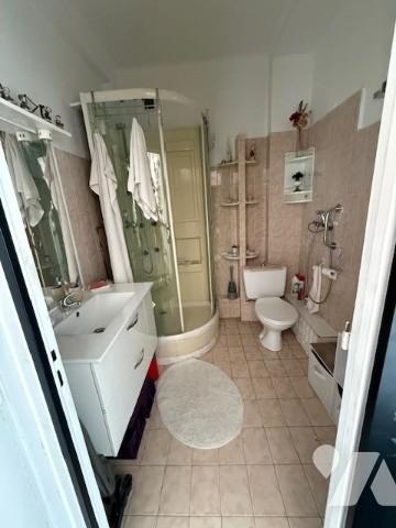 Situé en plein cœur de Toulon, superbe appartement 3 pièces d'environ 85 m²