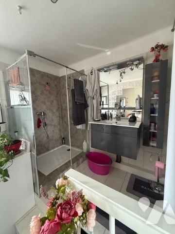 Situé en plein cœur de Toulon, superbe appartement 3 pièces d'environ 85 m²