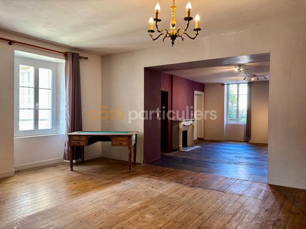 Vente
                Maison285 m² - 8 Pièces -
                    COUTANCES (50200)
