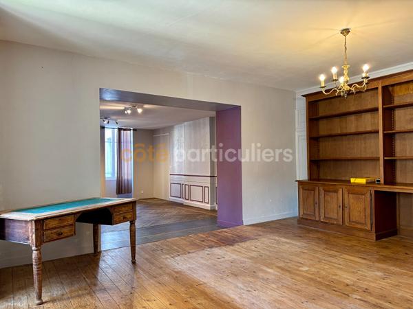 Vente
                Maison285 m² - 8 Pièces -
                    COUTANCES (50200)