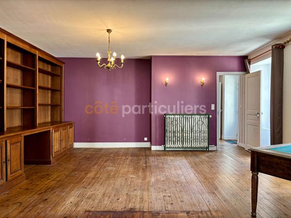 Vente
                Maison285 m² - 8 Pièces -
                    COUTANCES (50200)