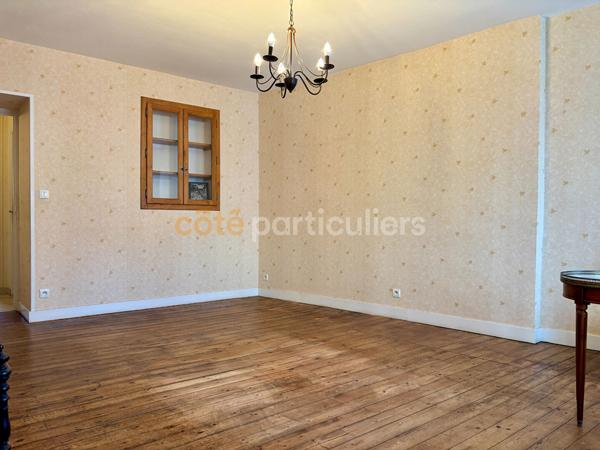Vente
                Maison285 m² - 8 Pièces -
                    COUTANCES (50200)