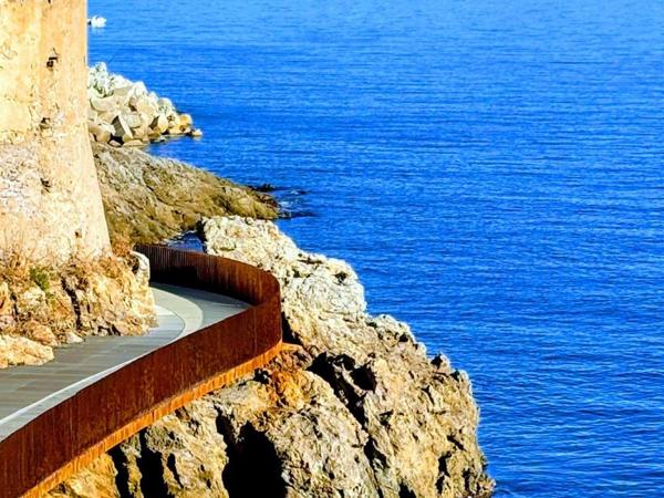 Bastia (20600) bastia T2 vue mer