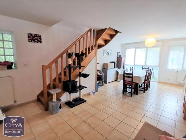 Immeuble à vendre 602m² Eppes (02840)