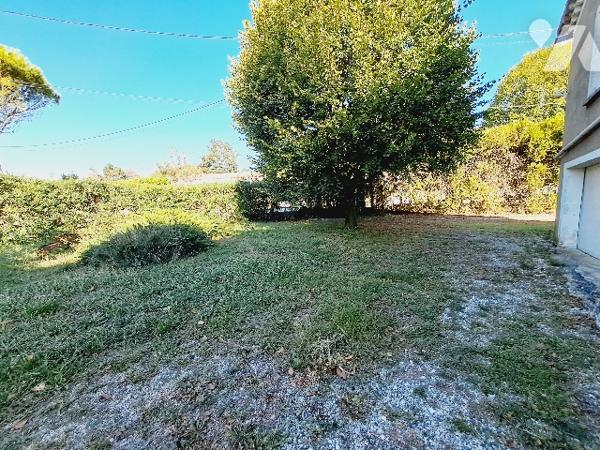 SAUZET, maison de 123m² habitable avec sous sol complet sur 1435m² de parcelle.