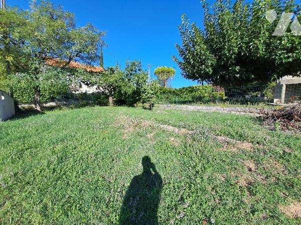 SAUZET, maison de 123m² habitable avec sous sol complet sur 1435m² de parcelle.