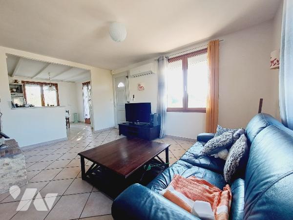 SAUZET, maison de 123m² habitable avec sous sol complet sur 1435m² de parcelle.