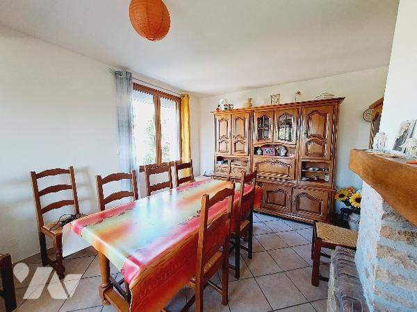 SAUZET, maison de 123m² habitable avec sous sol complet sur 1435m² de parcelle.