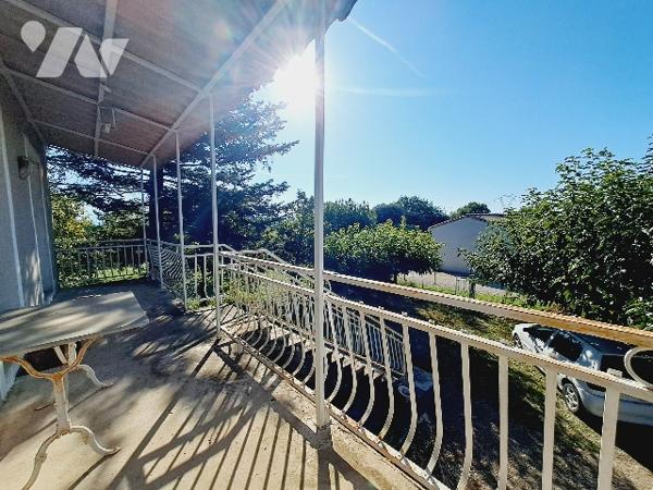 SAUZET, maison de 123m² habitable avec sous sol complet sur 1435m² de parcelle.