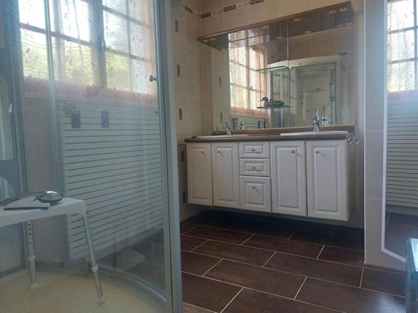 Maison Gueugnon 8 pièce(s) 200 m2