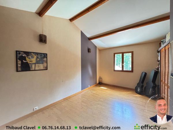 Maison 8 pièces - 215 m²