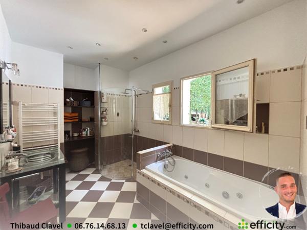 Maison 8 pièces - 215 m²