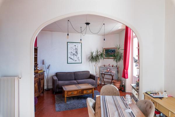 Cannes : Deux appartements à réunir , dans Bourgeois, balcons, vue mer et Suquet /possibilité studio contigu en sus