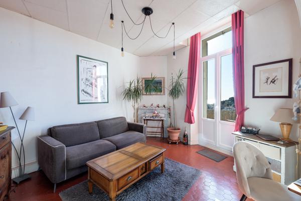 Cannes : Deux appartements à réunir , dans Bourgeois, balcons, vue mer et Suquet /possibilité studio contigu en sus