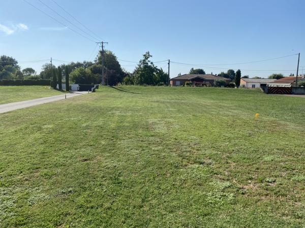 Bessières (31660) Bessières- Terrain Constructible 600 m²- Non viabilisé