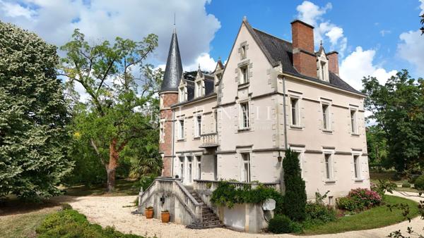 Elégant château du XIXe siècle dans le bocage Bourbonnais