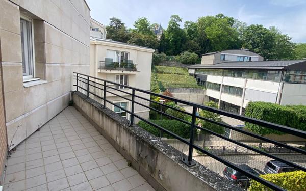 Appartement à louer    3 pièces • 63,38 m2 Meudon