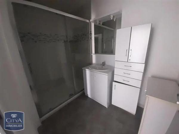 Appartement à louer 2 pièces 55.53m²