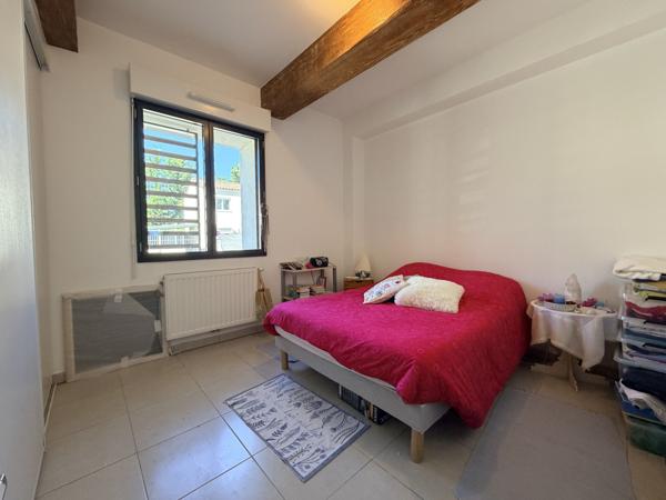 L'Isle-sur-la-Sorgue (84800) T2 AVEC TERRASSE ET JARDIN A 2 PAS DU CENTRE VILLE