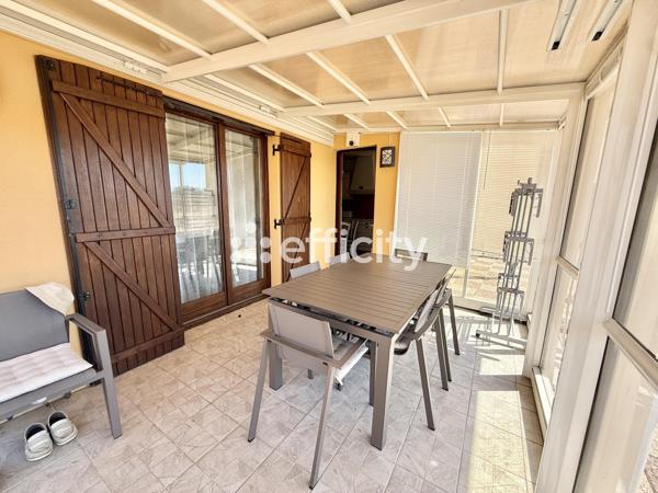 Maison
         5 pièces
        - 115 m² 319 000 €*