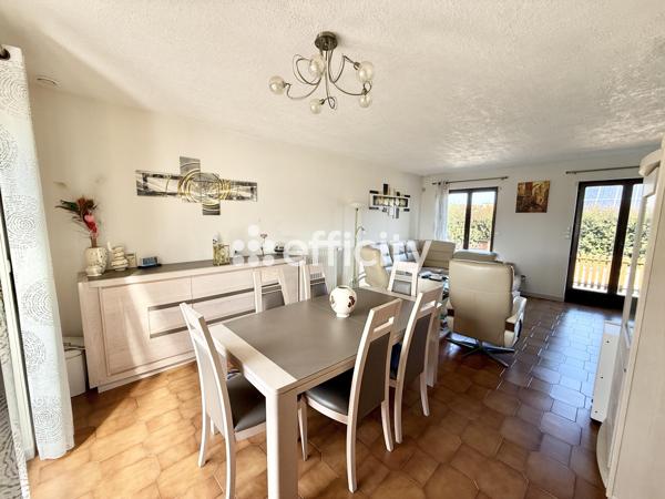 Maison
         5 pièces
        - 115 m² 319 000 €*