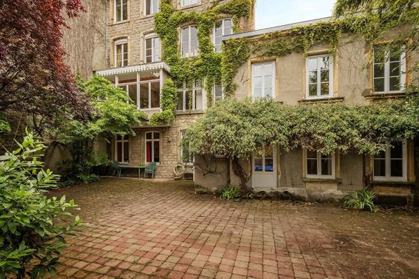 Maison à vendre 10 pièces 395m² Boulogne-sur-Mer (62200)
