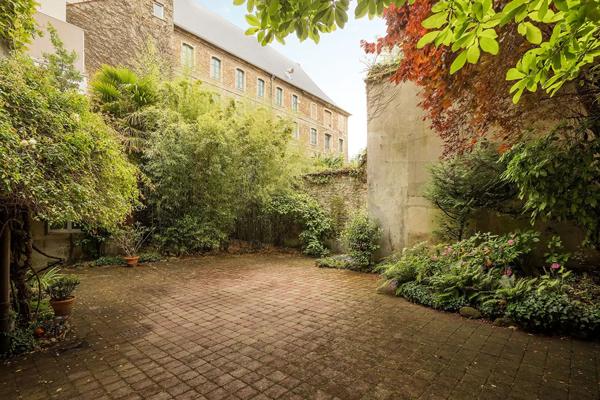 Maison à vendre 10 pièces 395m² Boulogne-sur-Mer (62200)