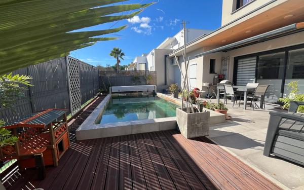 Maison à vendre    5 pièces •  Agde