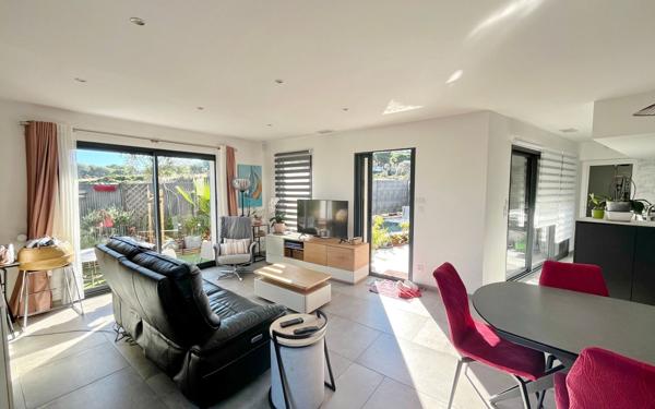 Maison à vendre    5 pièces •  Agde