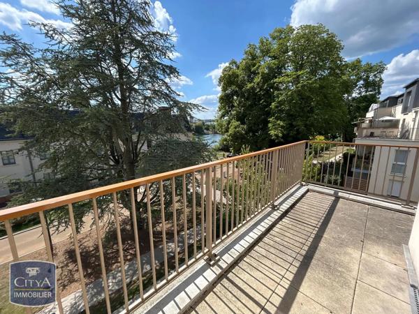 Appartement à louer 3 pièces 51.2m² Corbeil-Essonnes (91100)