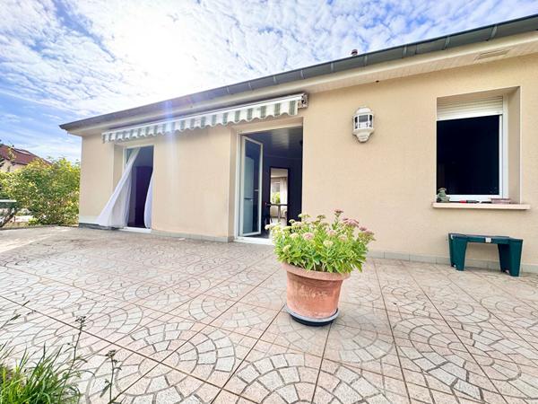 Véritable pavillon individuel de plain-pied en impasse / climatisé / Garage et jardin