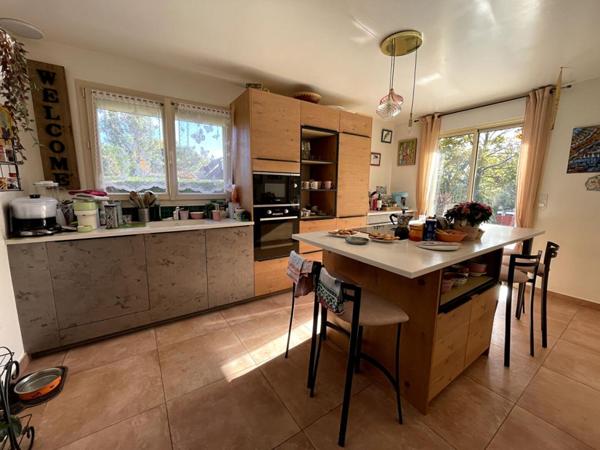 28130 VILLIERS LE MORHIER 184 m2 et terrain 1623 m2