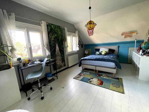 28130 VILLIERS LE MORHIER 184 m2 et terrain 1623 m2
