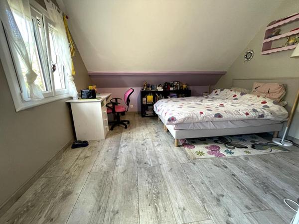 28130 VILLIERS LE MORHIER 184 m2 et terrain 1623 m2