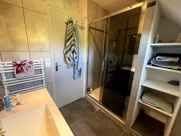 28130 VILLIERS LE MORHIER 184 m2 et terrain 1623 m2