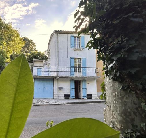 A vendre 5min sortie péage autoroute Damazan, au cœur de la Nouvelle Aquitaine, bien immobilier à usage d'habitation ou investissement. 
En osmose avec son village historique, venez profiter de cette maison pierre proche canal, commodités, commerces et établissements scolaires. 
La maison vous surprend autant par son espace intérieur et extérieur que par son potentiel. 
Vous pouvez profiter :
- de prestations très appréciées comme : cuisine, salle d'eau wc, raccordement au tout à l'égout, chauffage individuel...
- de l'espace : nombreuses pièces, cave, terrasses avec vues...
L'opportunité que vous offre ce ce lieu unique vous permet de réaliser toutes vos envies dès à présent.
Affaire à saisir :)