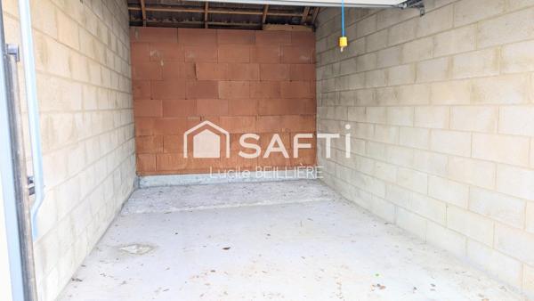 À Ballainvilliers, maison de 87 m² (T4) sur une parcelle de 101 m² avec box.