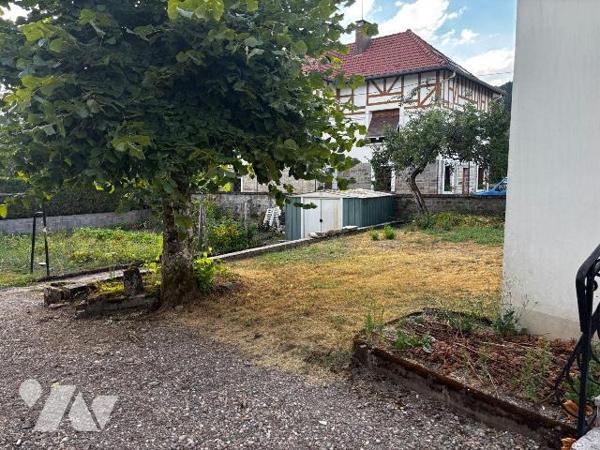 A VENDRE LE VAL D'AJOL VOSGES 88340 MAISON GARAGES

Maison individuelle, non mitoyenne, compr...