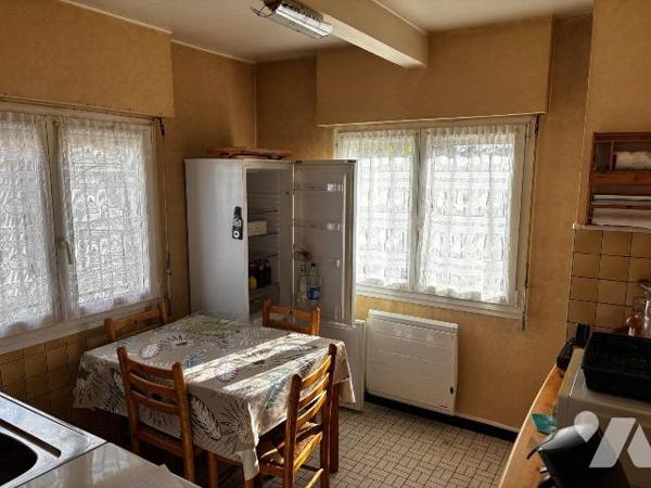 A VENDRE LE VAL D'AJOL VOSGES 88340 MAISON GARAGES

Maison individuelle, non mitoyenne, compr...