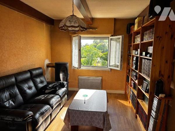 A VENDRE LE VAL D'AJOL VOSGES 88340 MAISON GARAGES

Maison individuelle, non mitoyenne, compr...