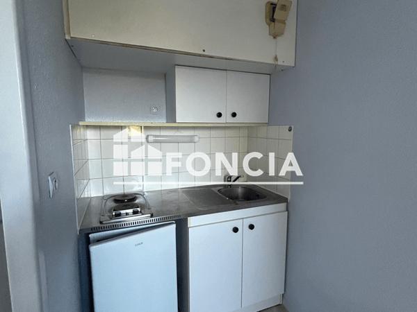 Location Studio 27.05 m² - 93-99 RUE CHARLES LEGENDRE Limoges 87000