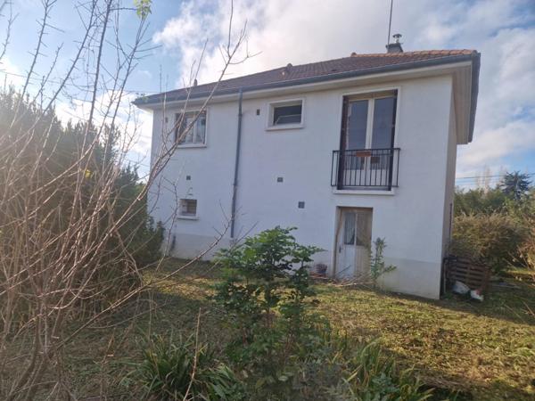 Charmante maison sur sous sol avec terrain,