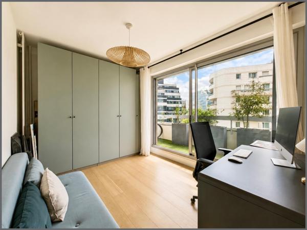 Bel appartement familial lumineux avec larges balcons et vue dégagée