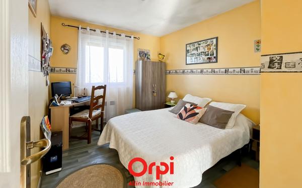 Maison à vendre    4 pièces • 76 m2 Désertines