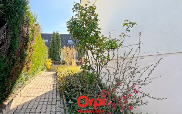 Maison à vendre    4 pièces • 76 m2 Désertines