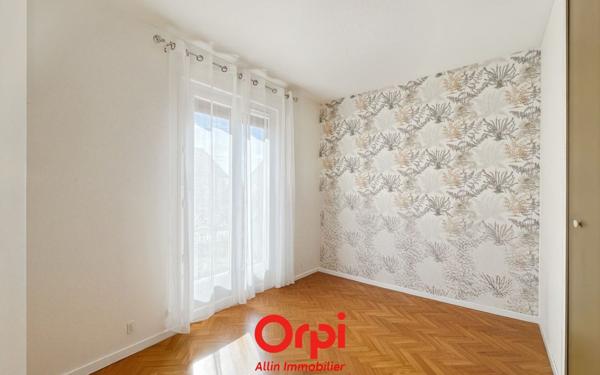 Maison à vendre    4 pièces • 76 m2 Désertines