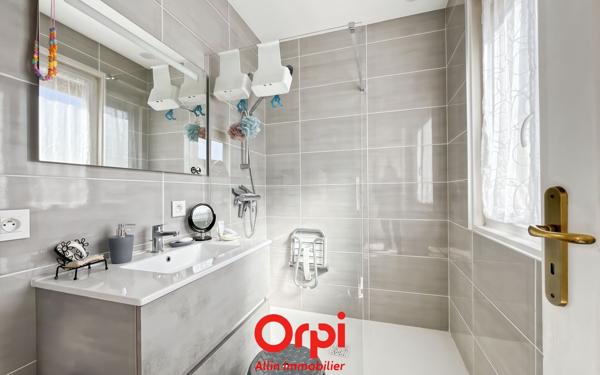 Maison à vendre    4 pièces • 76 m2 Désertines