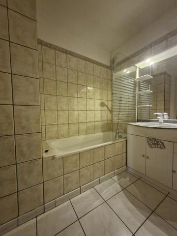 BRON APPARTEMENT T2 avec parking privatif